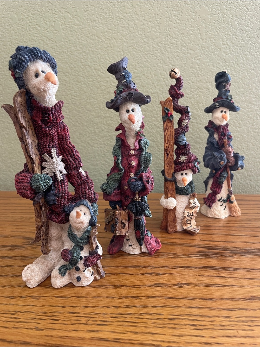 Boyd’s Bears and Friends Bundle of Snowmen